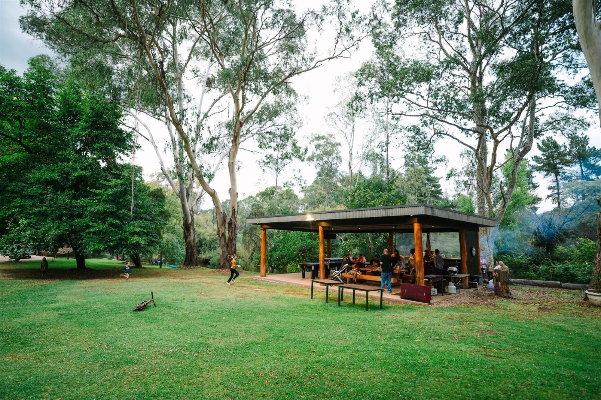 Alpine Riverside Cottages Porepunkah Kültér fotó